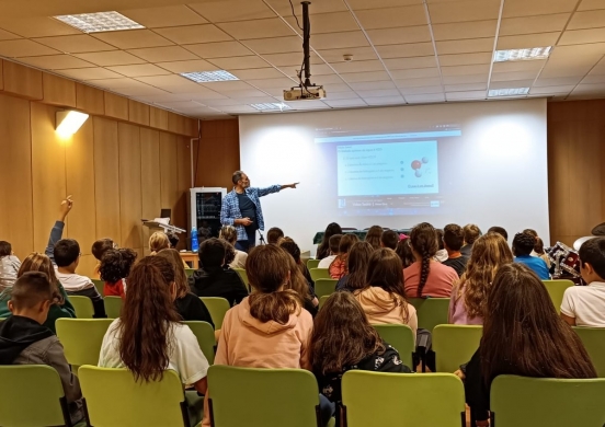 A ENA leva às escolas um espetáculo de sensibilização sobre a água e os problemas ambientais
